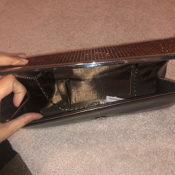NWOT Brown Evening Clutch, perfect condition - Picture 4 of 5